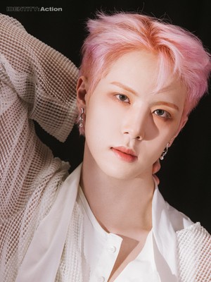 3rd MINI ALBUM 'IDENTITY: Action' CONCEPT PHOTO (2) | Donghan