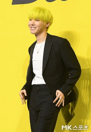  BTS 'Butter' Global Press Conference | Press تصاویر || J-HOPE