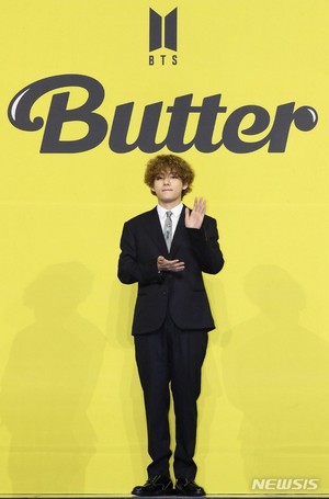  방탄소년단 'Butter' Global Press Conference | Press 사진 || V