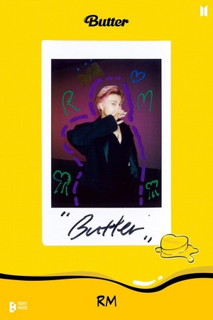  বাংট্যান বয়েজ 'Butter' Polaroids
