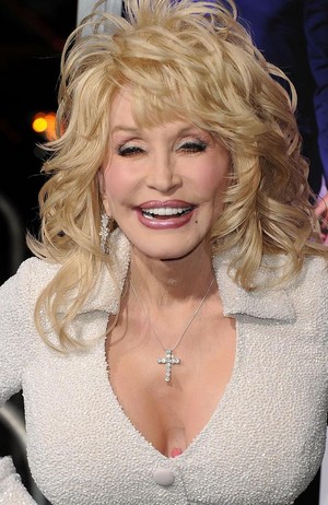  Dolly Parton