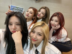  ITZY on MCountdown