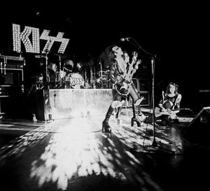 KISS ~Amsterdam, Netherlands...May 23, 1976 (Spirit of 76/Destroyer Tour) 