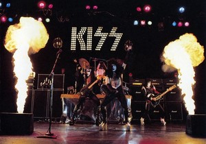  Kiss ~Detroit, Michigan...May 14- 15, 1975 (Alive Photoshoot - Michigan Palace)