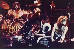 KISS ~London, England...May 16, 1976 (Destroyer Tour) 