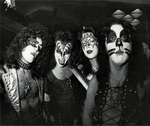 KISS ~Schaumburg, Illinois...June 8, 1974 (Kiss Contest Promotion - Woodfield Shopping Center) 