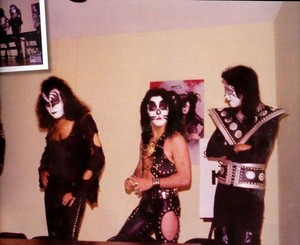  Kiss ~Schaumburg, Illinois...June 8, 1974 (Kiss Contest Promotion - Woodfield Shopping Center)