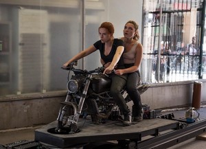  Scarlett and Florence || Black Widow || Behind the Scenes