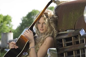  Taylor быстрый, стремительный, свифт ~ Debut Album