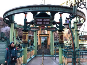  Tokyo डिज़्नी 20,000 Leagues Under The Sea Theme Ride
