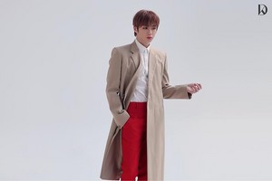  Behind-the-scenes ছবি of Kang Daniel's Pictorial Shoot
