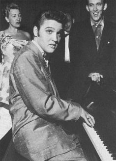  Elvis At The Piano