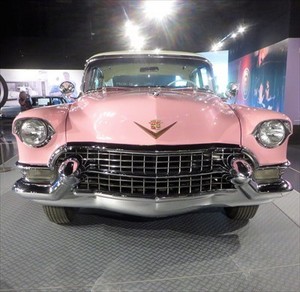  Elvis Presley 1955 rosa Cadillac