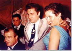  Elvis Presley And Jane Russell