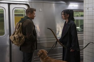  Hailee Steinfeld and Jeremy Renner || Behind the scenes of Hawkeye