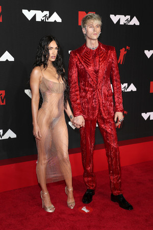 Megan Fox Wears Mugler To 2021 VMAs And The AirBnb Table Approves