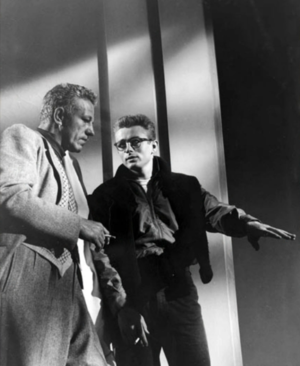  Rebel Without a Cause - Behind the Scenes - Nicholas रे and James Dean