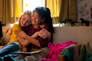  The Baby-Sitters Club - Season 2 Still - Claudia and Mallory