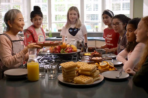  The Baby-Sitters Club - Season 2 Still - Mimi and The BSC