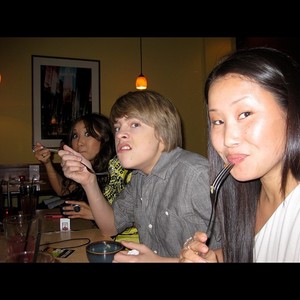  fotografia dump of Cole and Dylan Sprouse pt 5