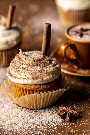  🍂 Autumn themed cupcake 🍂
