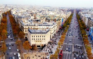  Champs-Élysées
