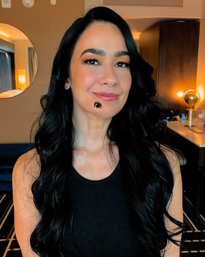  AJ Lee 2021 with chin topo