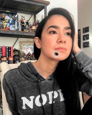  AJ Lee with chin topo 2021