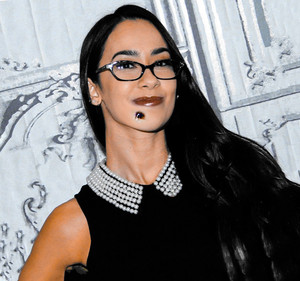  AJ Lee with chin topo 2021