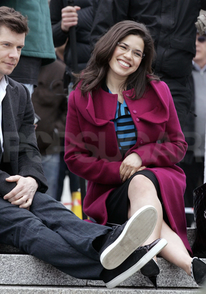  America and Eric Bring Ugly Betty To Londra For Filming Of The Series Finale 4/6/10