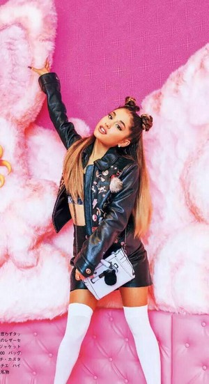  Ariana ~ Vogue জাপান (2015)