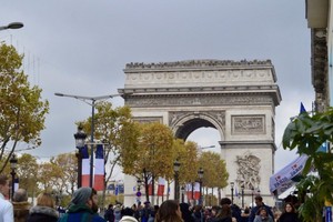  Arc de Triomphe