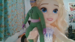  Elsa And The Riddler Wish You A Cool, Riddletastic araw