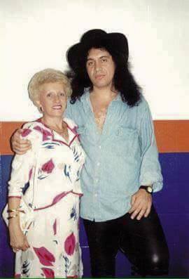  Gene and his Mom (NYC) November 9, 1990 (Hot in the Shade Tour)