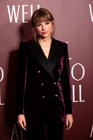  Taylor ~ 'All Too Well' NY Premiere (2021)