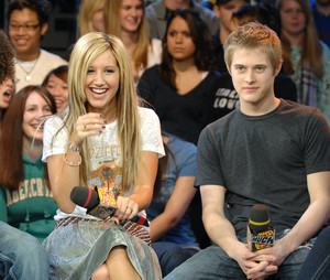  Ashley Tisdale and Lucas Grabeel: The Interview
