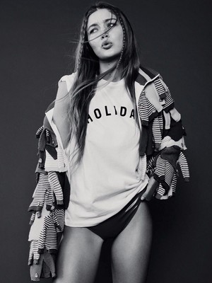  Gigi ~ Vogue Russia (2020)