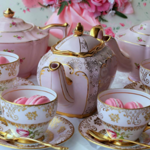 Gorgeous Tea Set 🌹