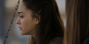  Lindsey морган as Micki Ramirez (Walker)