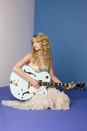  Taylor ~ USA Weekend Magazine (2008)