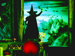  The Wizard of Oz - The Wicked Witch and her Flying Monkeys