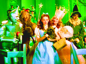  The Wizard of Oz - Tin Man, Cowardly Lion, Dorothy, Toto, Glinda and Scarecrow