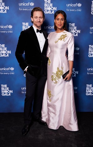  Tom Hiddleston and Zawe Ashton || The Blue Moon Gala for UNICEF, Outernet Londres | December 8, 2021