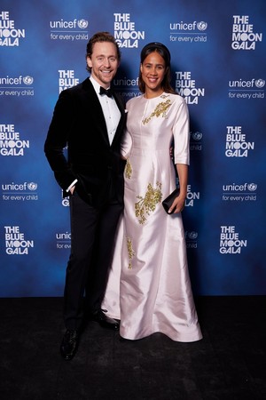  Tom Hiddleston and Zawe Ashton || The Blue Moon Gala for UNICEF, Outernet लंडन || December 8, 2021