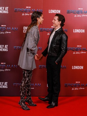  Tom Holland and Zendaya | Spider-Man: No Way utama Photocall in London, England | December 5