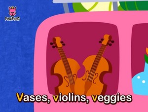  vases violins veggies