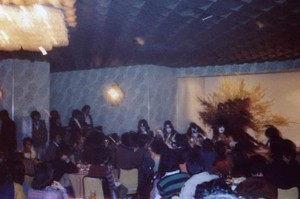  halik ~Tokyo, Japan...March 21, 1977 (press conference) Rock And Roll Over