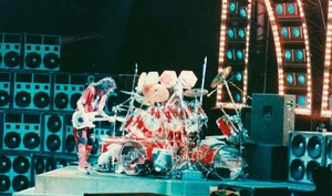  Bruce and Eric ~East Rutherford, New Jersey...April 11, 1986 (Asylum Tour)