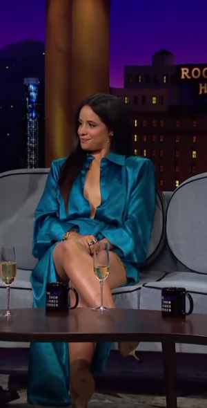  Camila Cabello On The Late Late tampil W/ James Corden - 3/4
