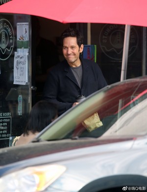  Paul Rudd behind the scenes of Ant-Man and The Wasp: Quantumania